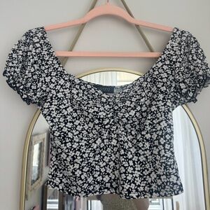Black & White Floral Square-Neck Puff Sleeve Top